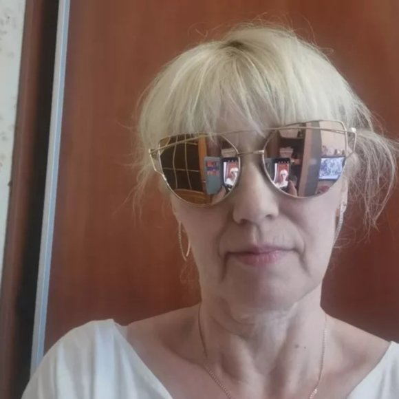 💎✨ Pink Mirrored Sunglasses - Picture 12 of 12